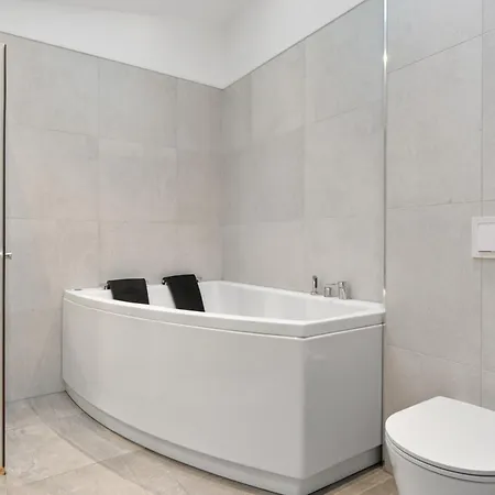 Apartmán Architectural Gem At Nostet With Bathtub And Balcony *