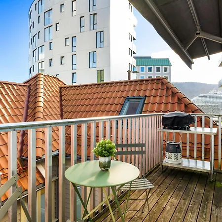 Architectural Gem At Nostet With Bathtub And Balcony Apartment *